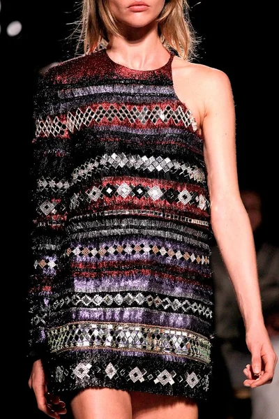 Look 28